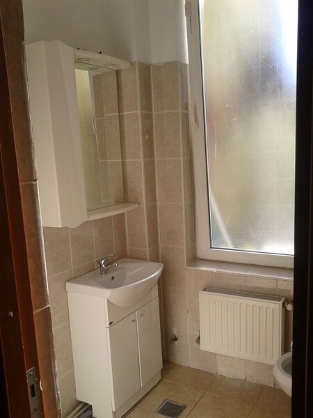 Piata Iancului, metrou, vila P+1E+M cu 5 camere, 3 bai